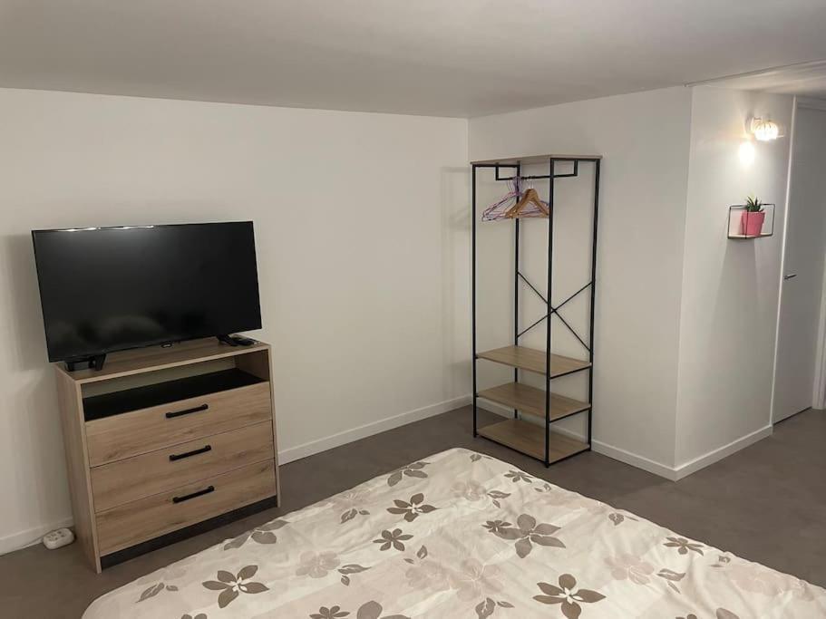 Appartement T1 Renove Gigean Bagian luar foto